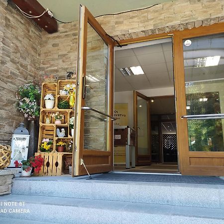 Apartmanovy Dom Fatrapark 1- Ap 318, Ap 306 Mezonet รูชอมแบรอค ภายนอก รูปภาพ